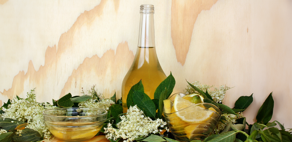 Doğadan Gelen Ferahlatıcı Lezzet: Mürver Çiçeği Şurubu